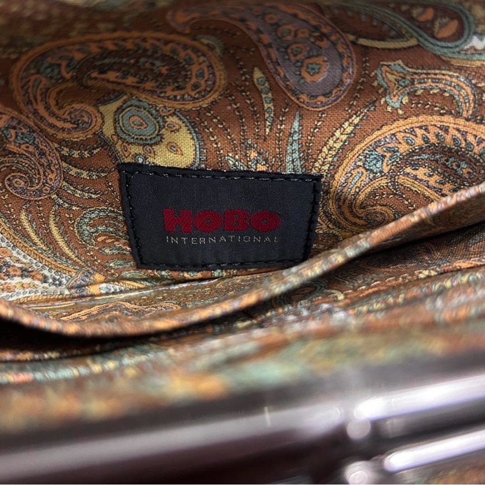 HOBO Lauren Wallet - Picture 4 of 7